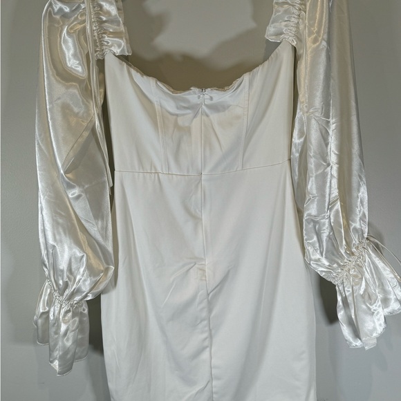 Size Small. White off the should mini dress - Picture 4 of 5